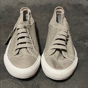 Blowfish Light Gray Slip-On Sneakers